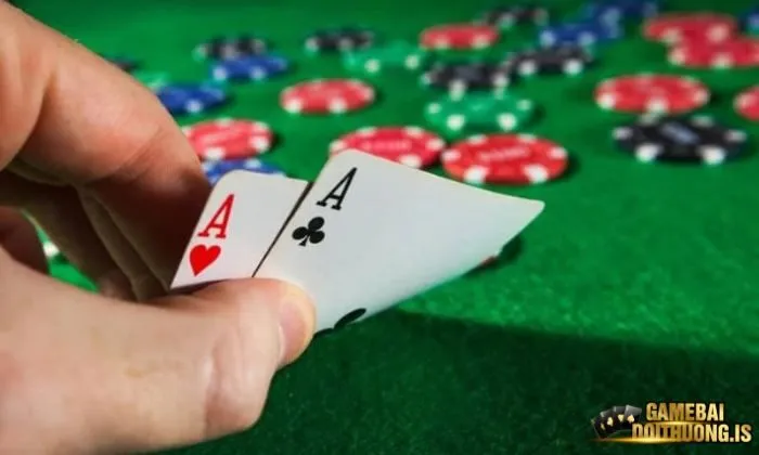 Xì dách Iwinclub là gì?
